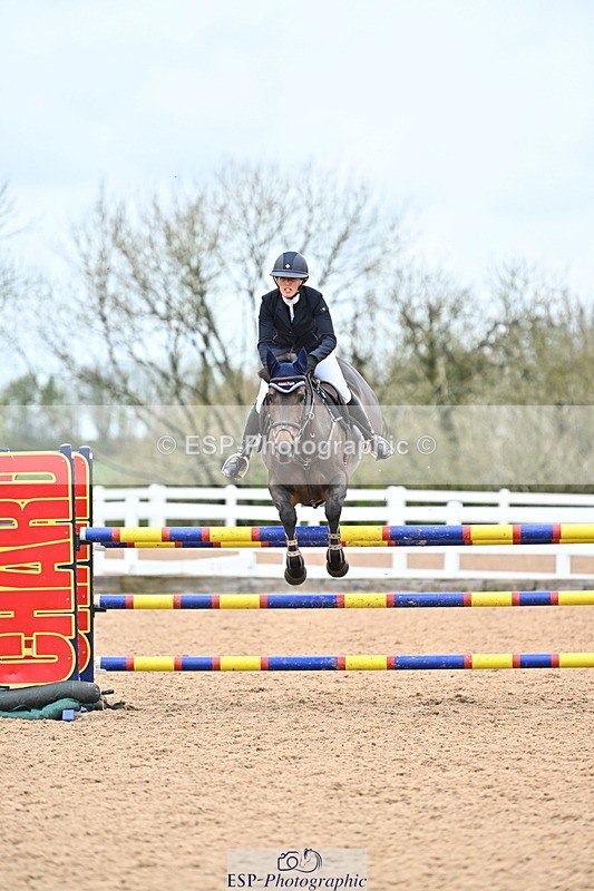 240501A-141819-01011 - Cls 8 Snr Foxhunter and 1.20m Open