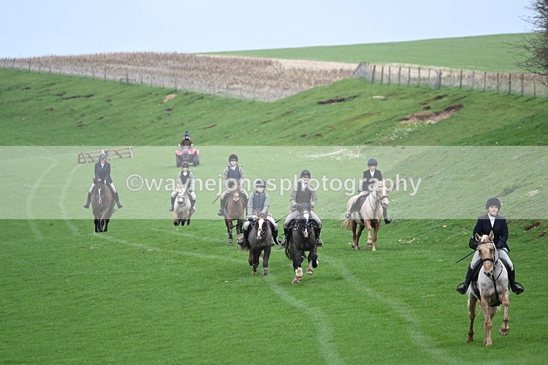 WJ6_9286 - Line Three