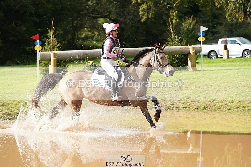 231021-153340-20194 - 498-SILVERLININGS.APHRODITE-Emily.Dobson-SC+XC