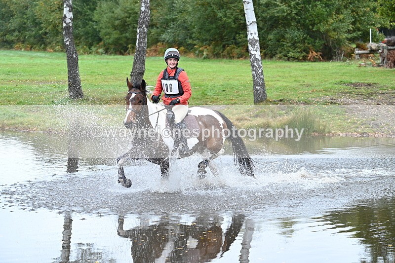 WJ7_3196 - Time 10:47 to 11:11 at the water