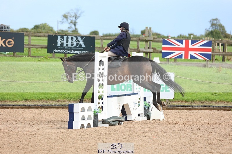 250911-142514-02428 - Cls 5 Chard Snr 90cm Speed Derby