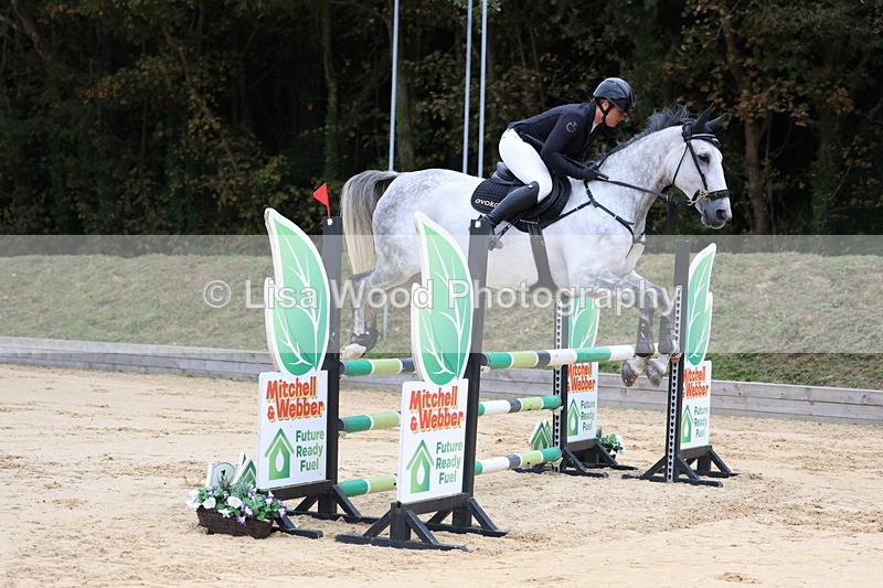 3E7A3161 - Class 8: Senior Newcomers/1.10m open