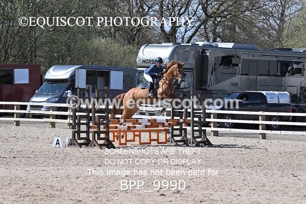 BPP_9990 - CLASS 19 SUN Senior British Novice/ 90cm Open