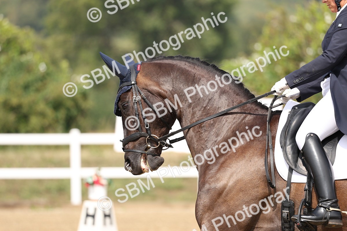 SBM_007326 - Class 9 - FEI INT I - 13.37-14.33