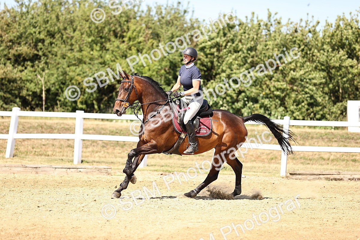 SBM_015372 - Class 16 - Senior foxhunter - 1.20m Open