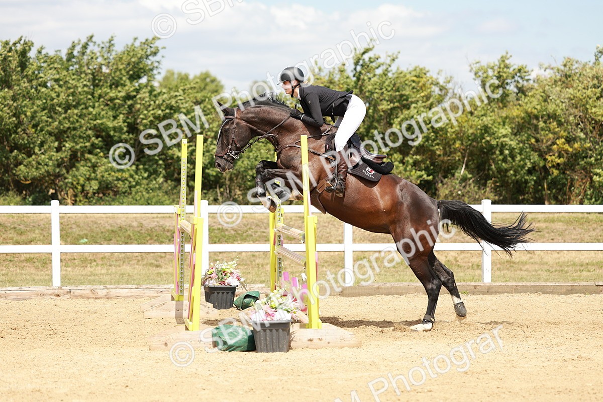 SBM_007618 - Class 3 - Senior Newcomers - 1.10m Open
