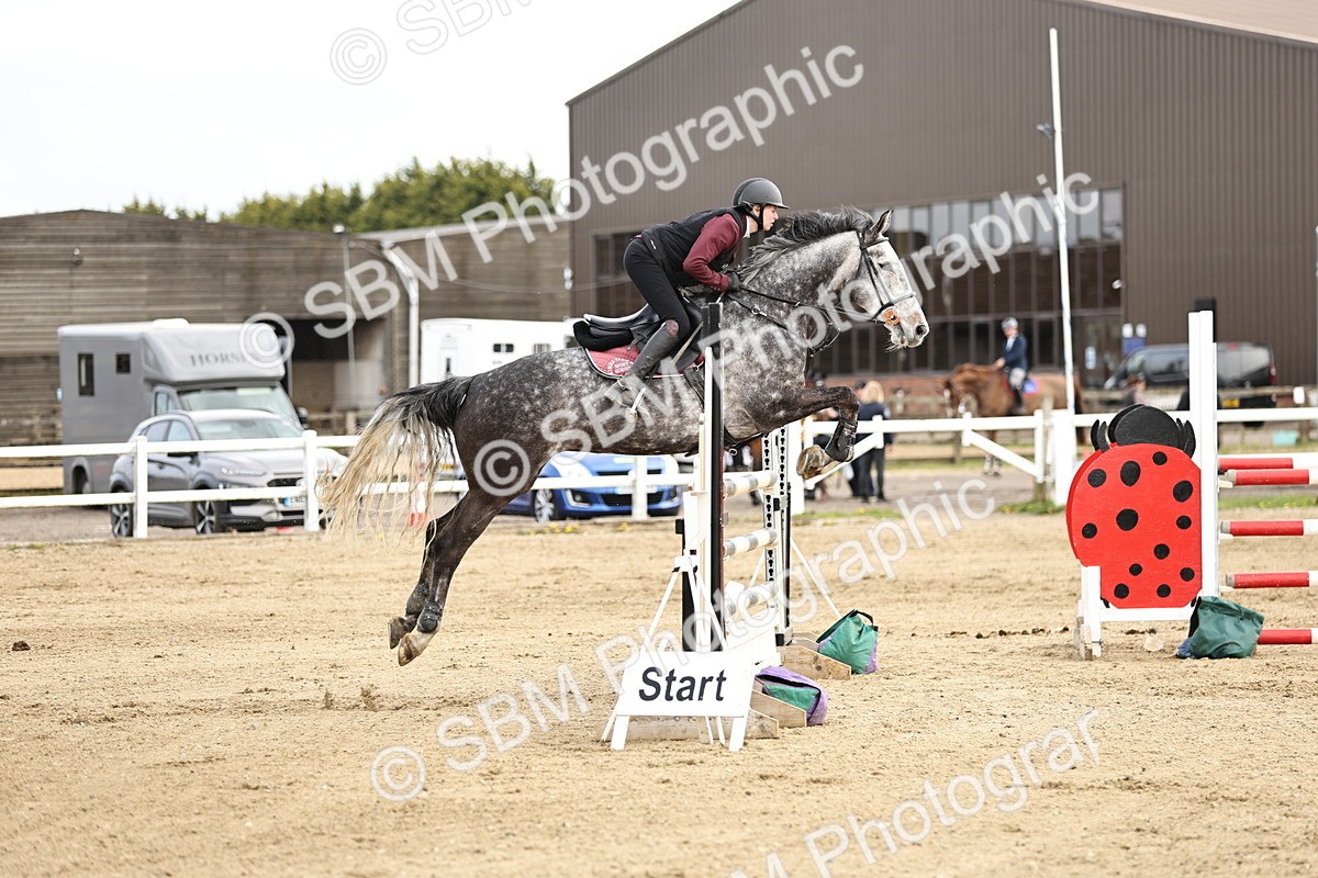 SBM_001561 - Class 5 -Senior Foxhunter - 1.20m