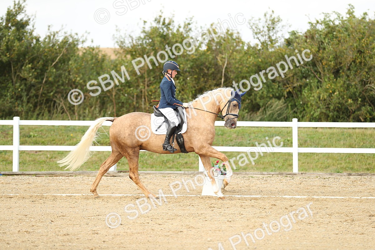 SBM_018506 - Class 14 - Novice 23 - 15.16-16.19