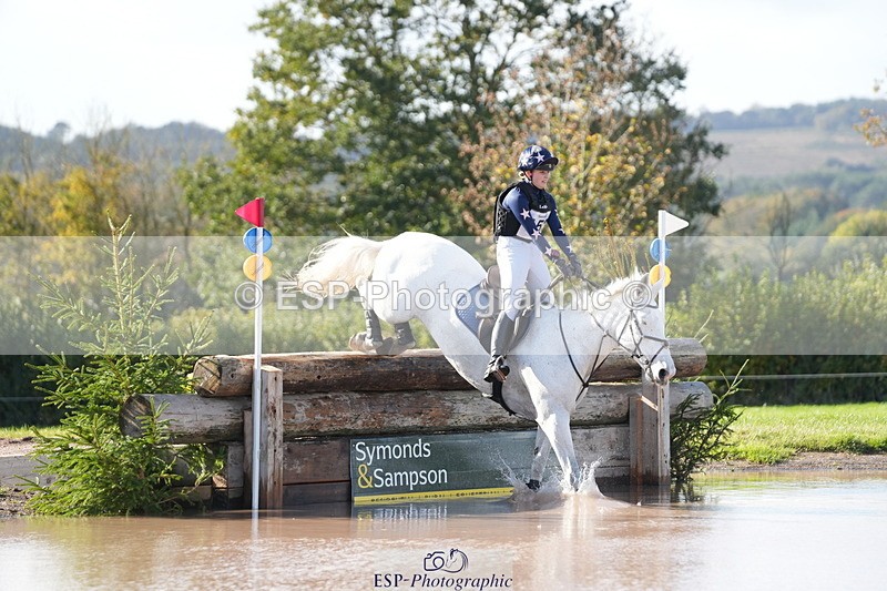 251024A-130212-10925 - B-153-Charlotte.Franck-Steier