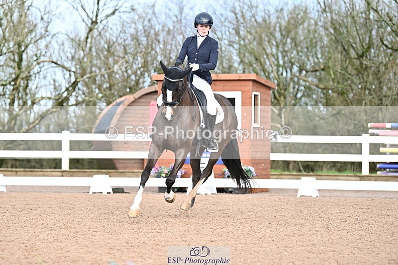 240218A-103513-05599 - 161-Katie.Warner-Active.Nuvalari