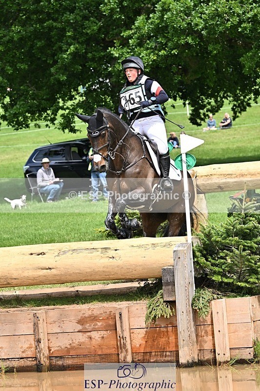 240525-141506-14768 - 165-RIDIRE_DORCHA-Lucy_Stimson