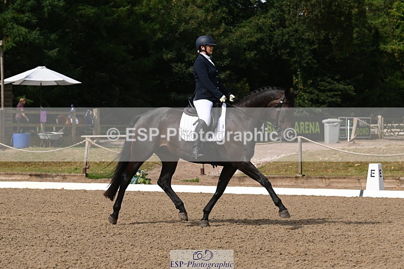 250719A-100931-03241 - 049-Veronica.Roberts-For.J'Adore