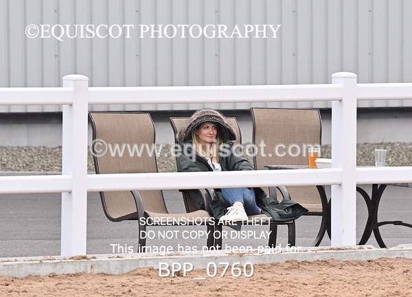 BPP_0760 - CLASS 29 SUN GFS Saddles Senior Newcomers/1.10m Open