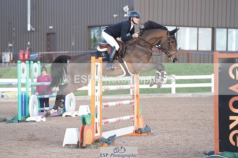 251108-125144-02584 - Cls 13 Foxhunter and 1.20m Open