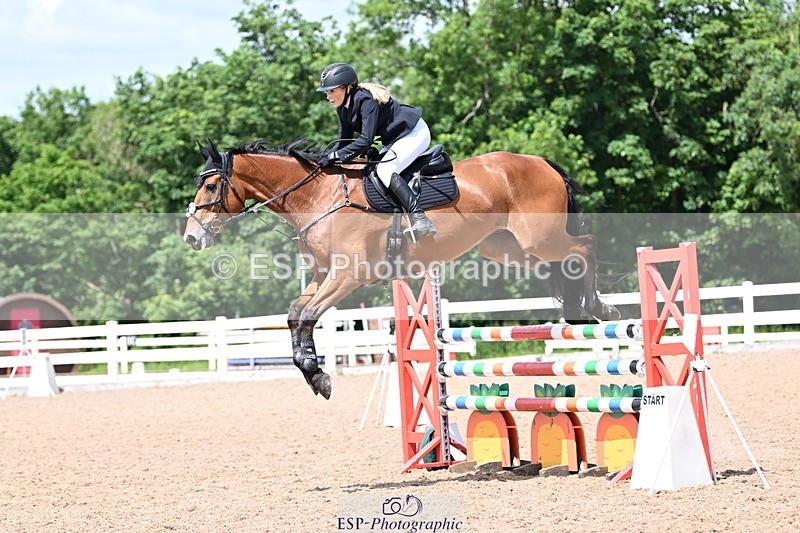 240619A-141321-00481 - Cls 4 Snr Newcomers and 1.10m Open