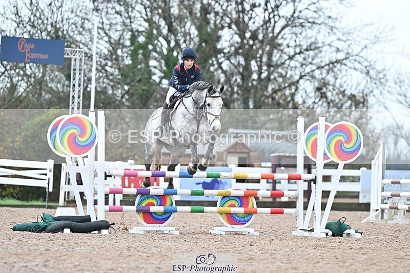 251115-133959-00930 - Cls 16-18 Children on Horses