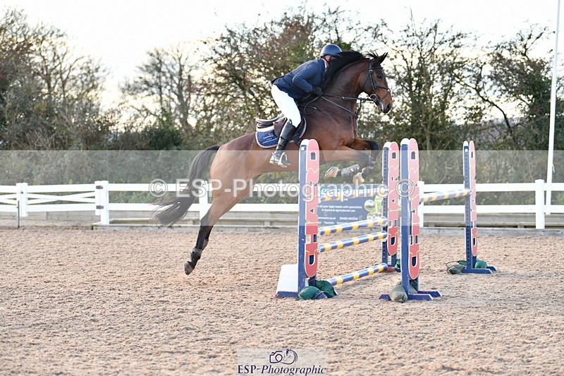 231110A-143634-00811 - Cls 6 Foxhunter & 1.20m Open