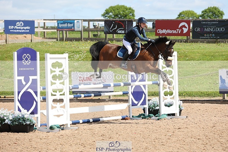 250504-125001-02620 - Cls 5 Pony Foxhunter and 1.10m Open