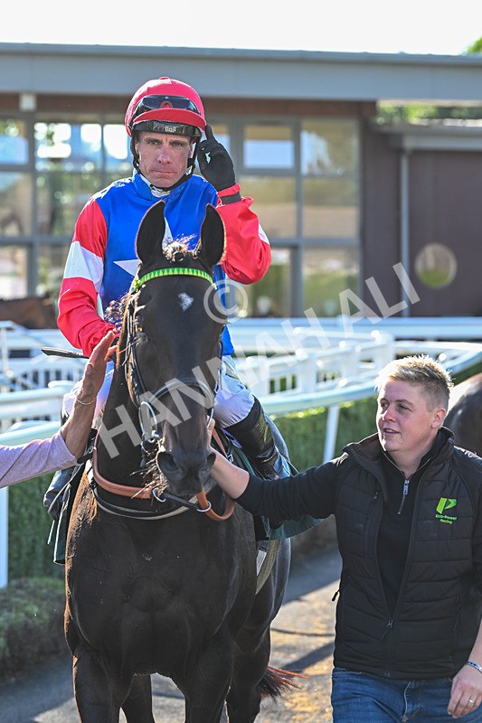 100924-Race 5-Crocodile Power-0486 - Race 5