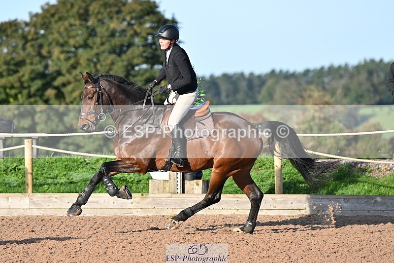 231015A-091435-06894 - Cls 28 Newcomers & 1.10m Open