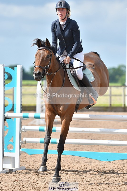 240609A-101107-03713 - Cls 16 Snr Discovery and 1m Open