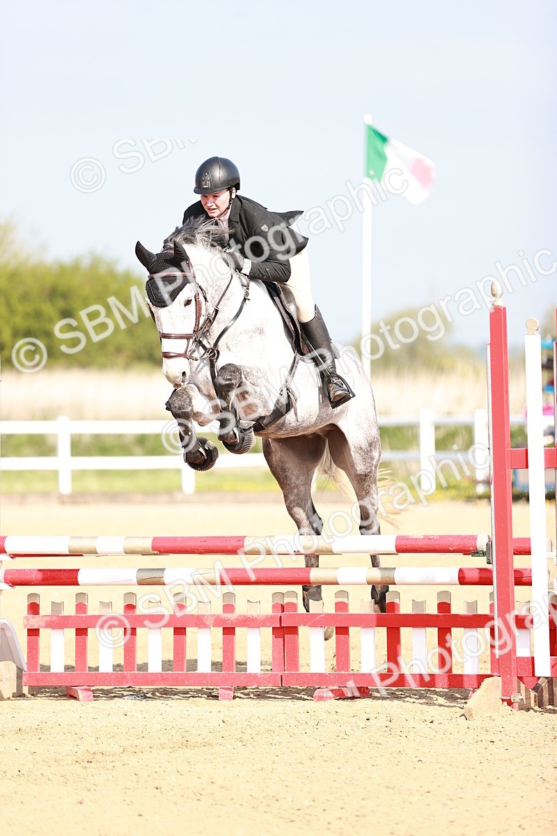  - Class 21 - Senior British Novice - 90cm