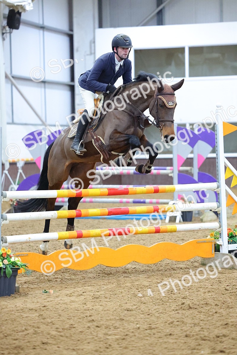 1I0A4819 - Class 9 - Senior Newcomers/ 1.10m Open