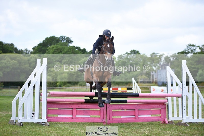 240630-121304-00661 - 927-Jen_Unwin-Hun_Ros_Tolketna