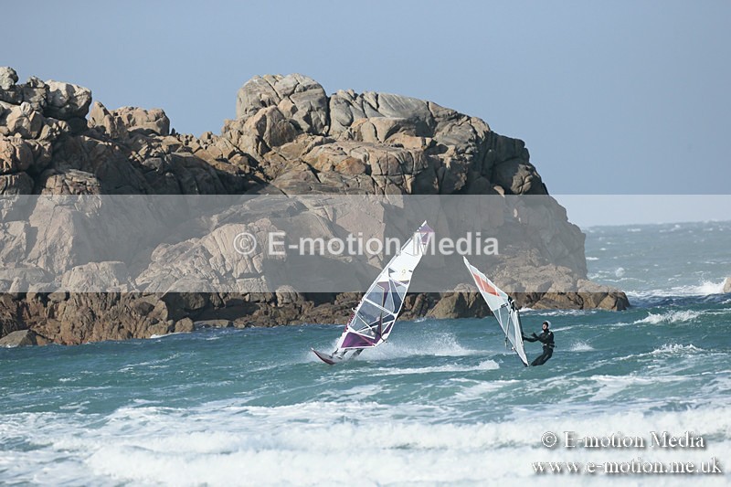 WS 020413-246 - Windsurfing