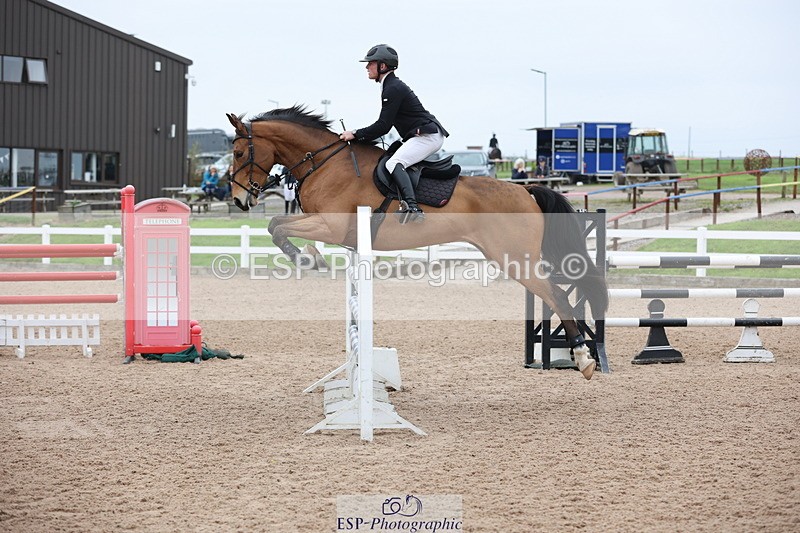 241101A-112522-01361 - FRI Cls 5 Newcomers and 1.10m Open