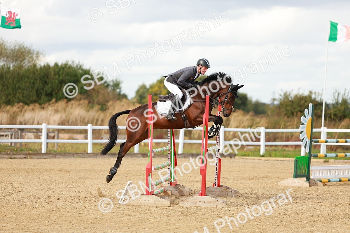 SBM_001273 - Class 4 - Senior Newcomers - 1.10m