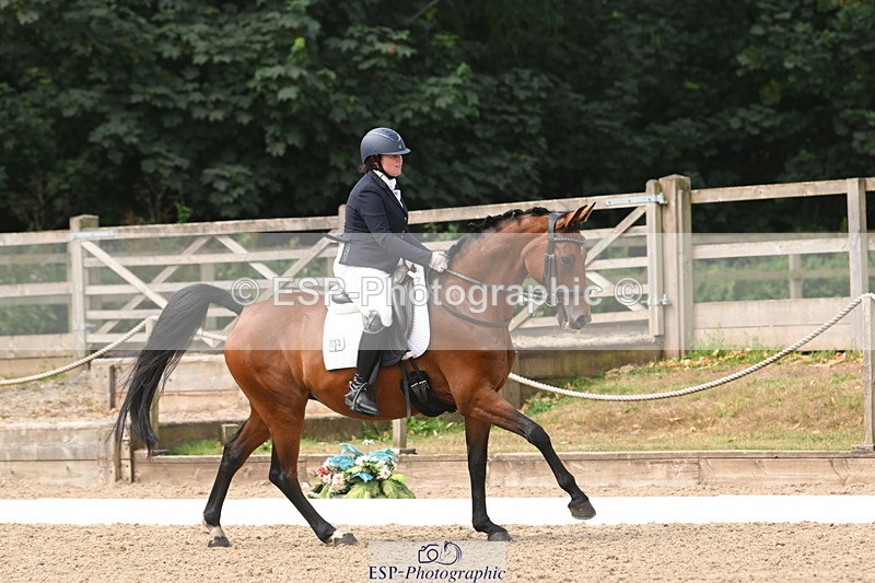 250719A-105029-04051 - 134-Carly.Moore-Taylors.Park.De'.Debutant