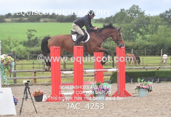 JAC_4253 - CLASS 6 Senior Newcomers/ 1.10m Open