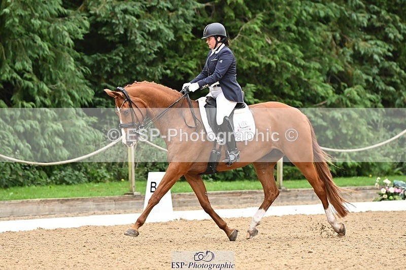 240811-103310-04769 - 156-Stacey.Escrig-Joie.De.Vivre