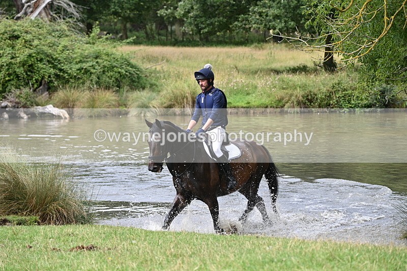 WJ7_2110 - Time at Water 11:14 to 11:36