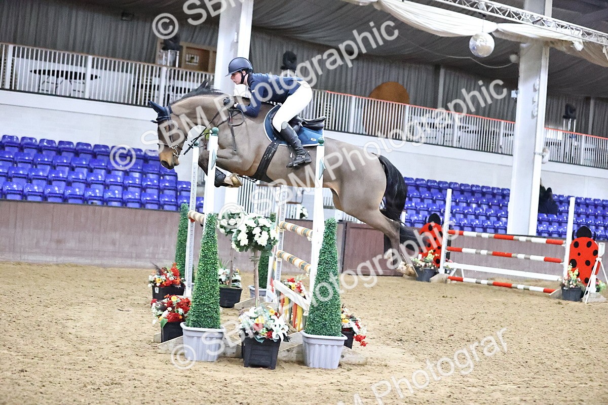 SBM_010142 - Class 25 - Equestrian Senior Foxhunter 1.20m