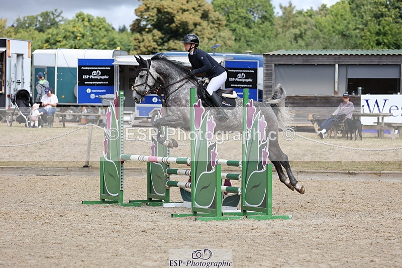 250829A-113934-01432 - Cls 7 British Novice and 90cm