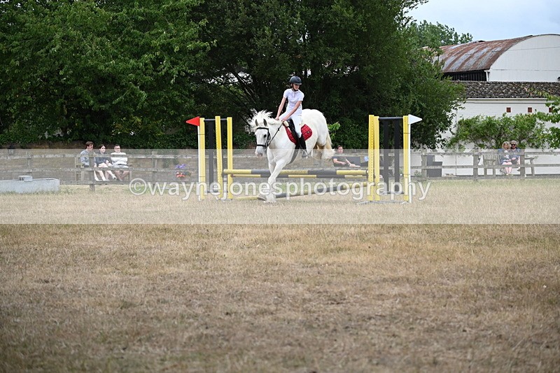 WJ6_0747 - Class 14 Intermediate Jumping 75cm