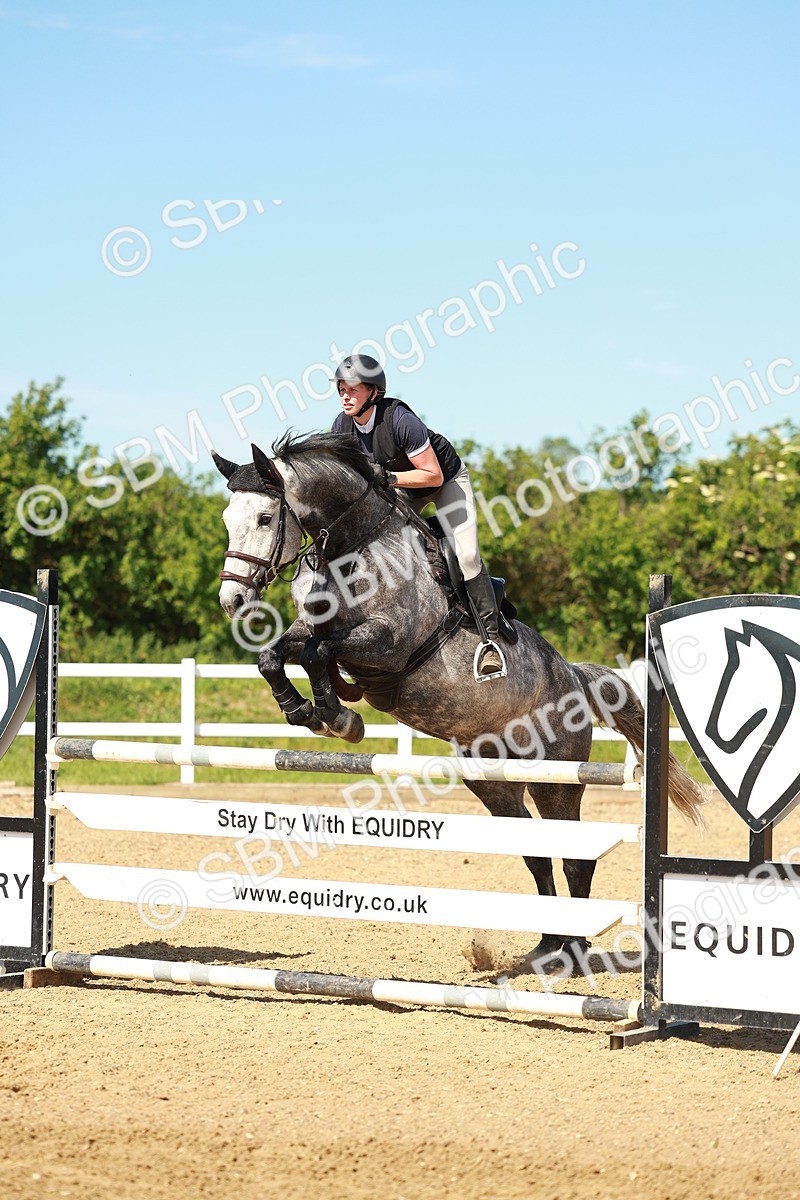 SBM_002832 - Class 4 - Senior Newcomers - 1.10m