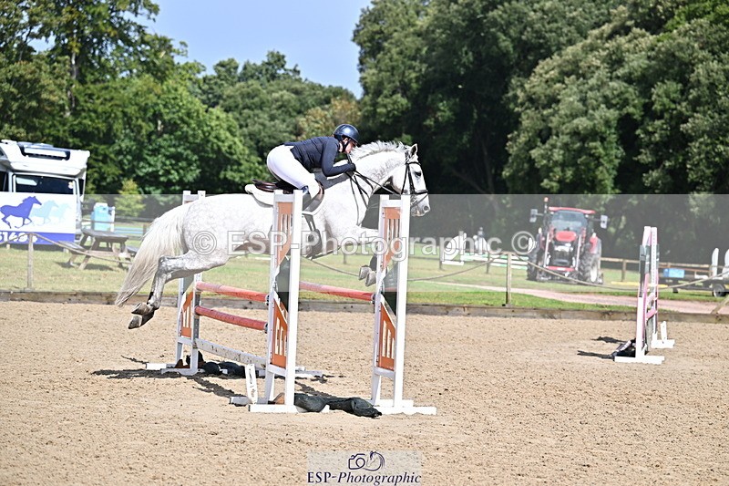 250831A-124923-10424 - Cls 42 Snr 1m Grand Prix