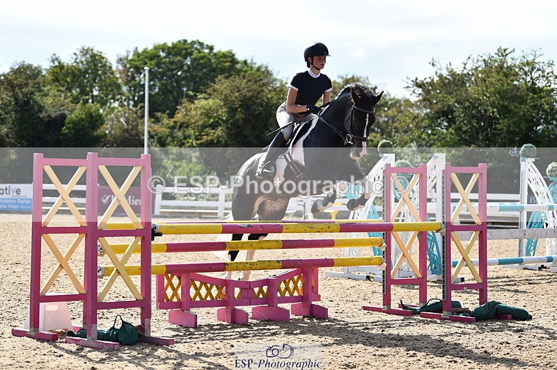 230903A-152024-05369 - Cls 21 Pony Foxhunter & 1.10m Open