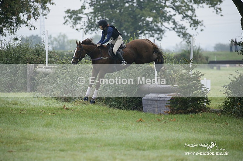 WWHT 171021 0060 - Novice Restricted (0.80m)  17/10/21