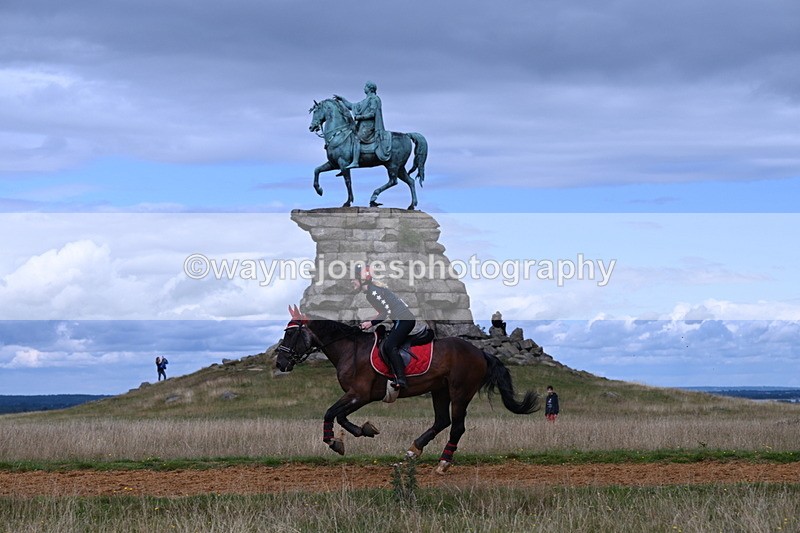 DSC_8927 - Time at Statue 14:33 to 15:10