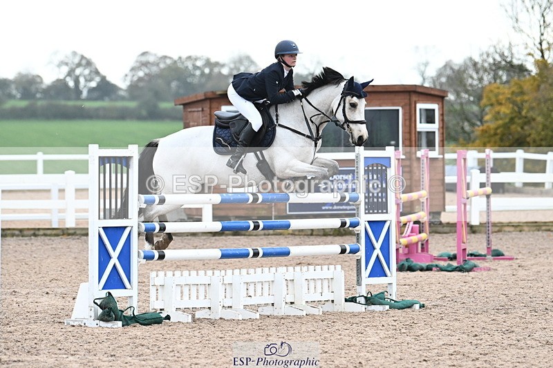 231118A-135637-03210 - Cls 9 Foxhunter & 1.10m Open