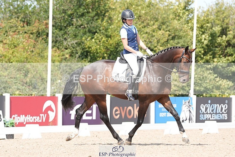 250817-125610-09507 - 052-Marcela.PomphreyLinkeltje.DE.J