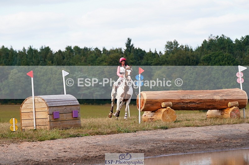 250802A-174120-08963 - H-361-Susan-Joy.Keeping-WARPAINT