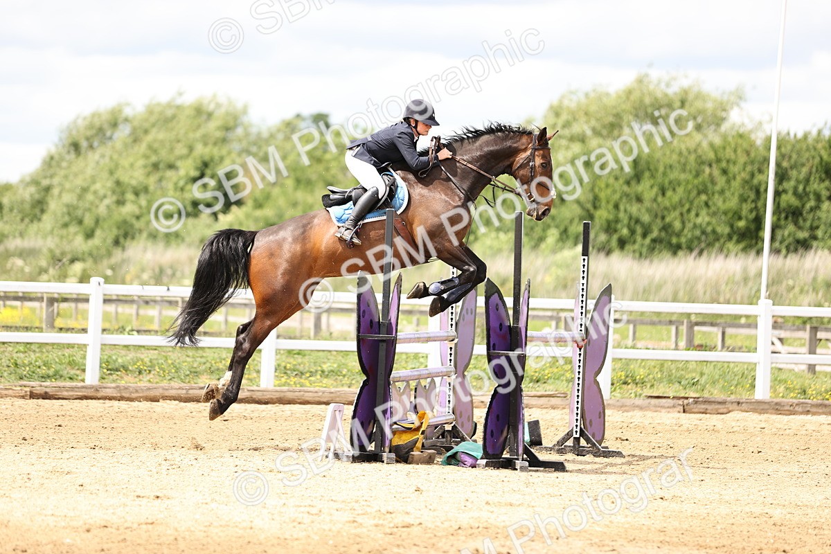 SBM_003082 - Class 11 - Senior Newcomers - 1.10m