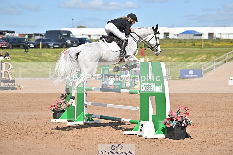 240420A-144700-11817 - Cls 7, 2 Star Medium Tour 1.35m