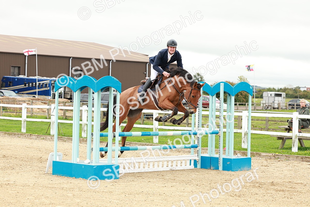 1I0A6812 - Class 2 - Senior British Novice