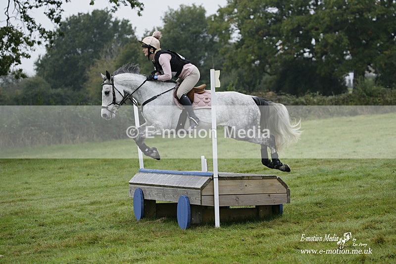 WWHT 171021 0172 - Novice Restricted (0.80m)  17/10/21